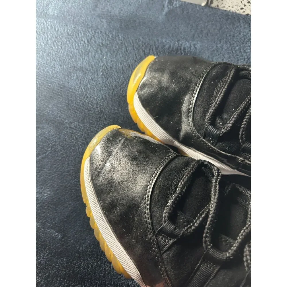 Jordan 11 Low Barons
